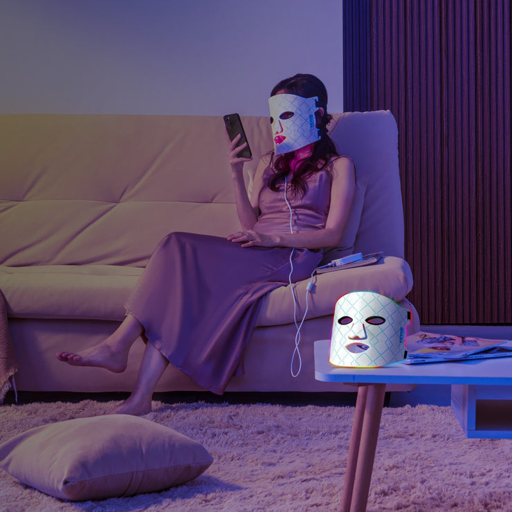 LED Face Mask Therapy Device